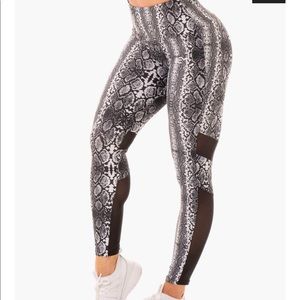 NWT Nem x RX Snake Scrunch Bum Leggings